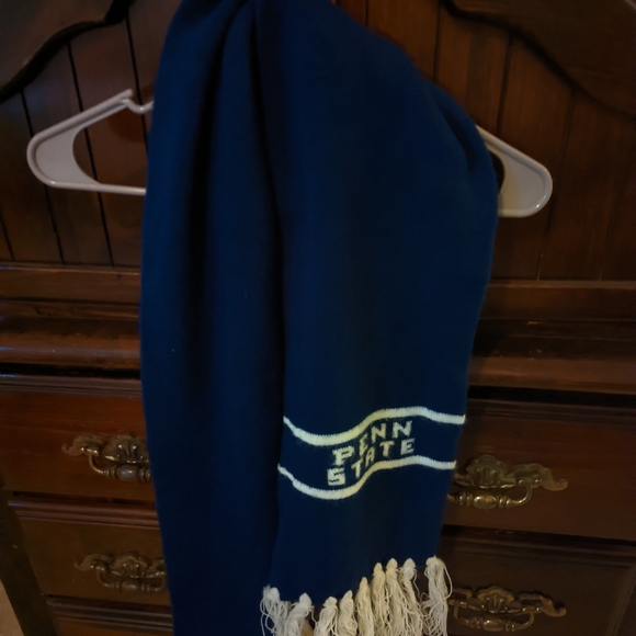 Penn State scarf blue and white - Picture 3 of 4